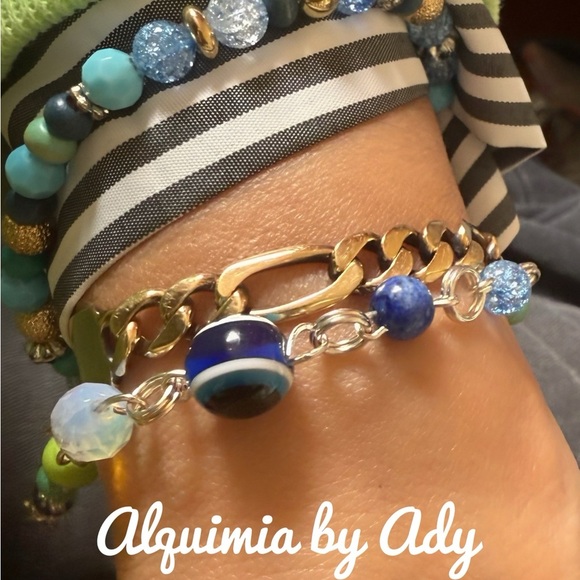 Lapis beaded bracelet/good vibes only bracelet/cleansing healing crystal - Picture 2 of 2